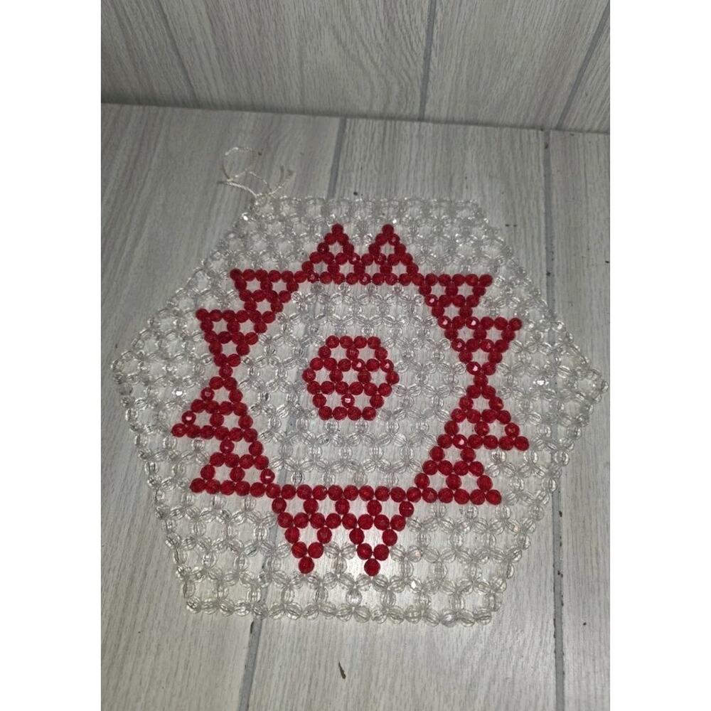 Vtg Handmade Beaded Doily Christmas Red And White Table Centerpiece Placemat